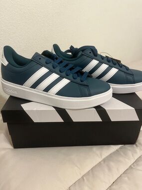 adidas Men's Low-Top Sneakers in Teal and White